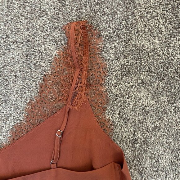 Express Womens Satin Lace Strap V-Neck Downtown Cami Desert Rose Size XS NWT $44 - Picture 10 of 16